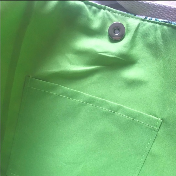 Large Tropical print tote 🚨1 LEFT🚨 - Picture 5 of 5